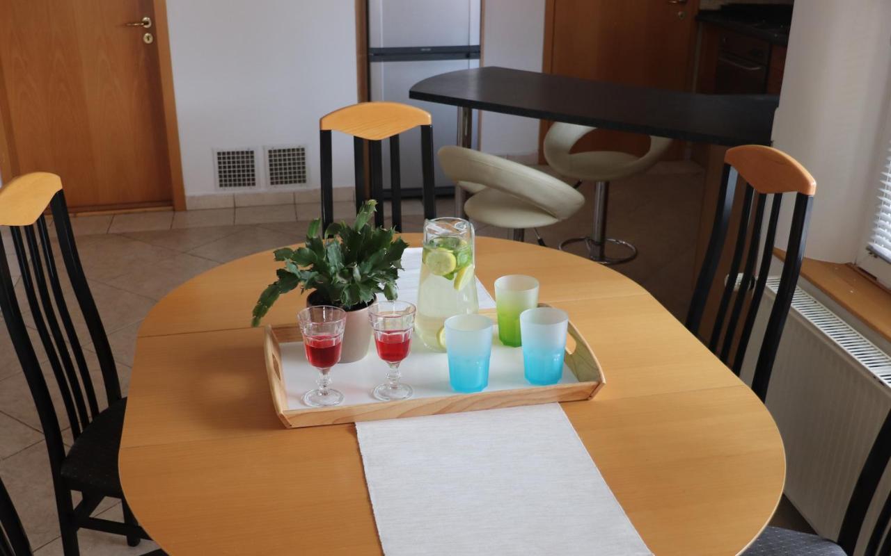 B6 Apartman 维斯普雷姆 外观 照片